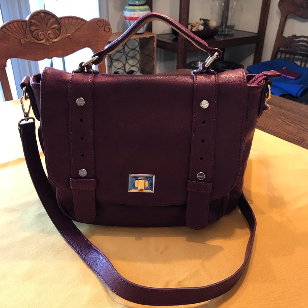 Sole Society Large Zipper Closure Shoulder Bag